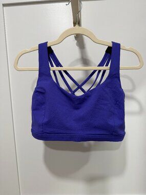 Lululemon Free to be Serene Bra